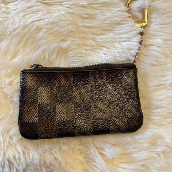 SOLD — LV Louis Vuitton Key Cles - Damier Ebene - Picture 2 of 3